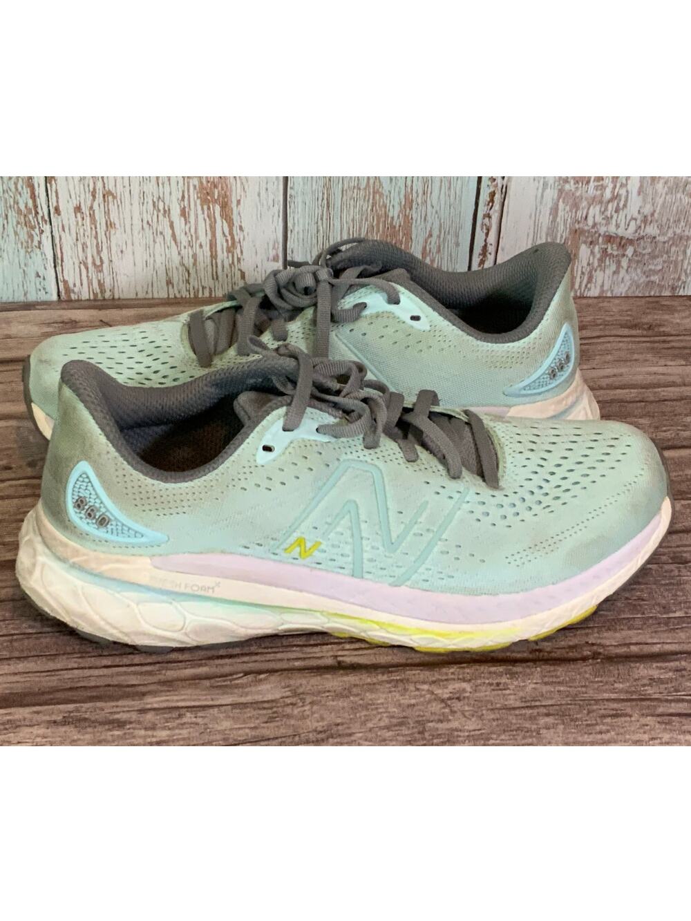 New Balance 860 Fresh Foam Women's Light Blue Running Shoes Size 9
